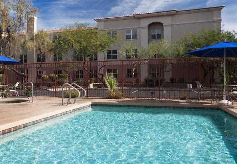 Holiday Inn Express & Suites Phoenix - Mesa West By Ihg Exterior foto